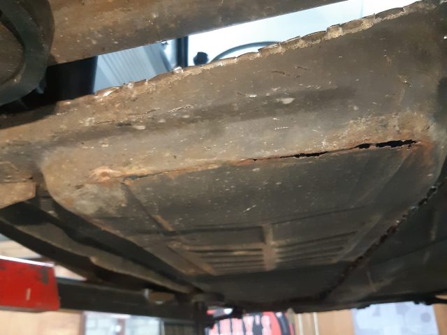 removing VW Beetle Floor-pans without taking the body off.