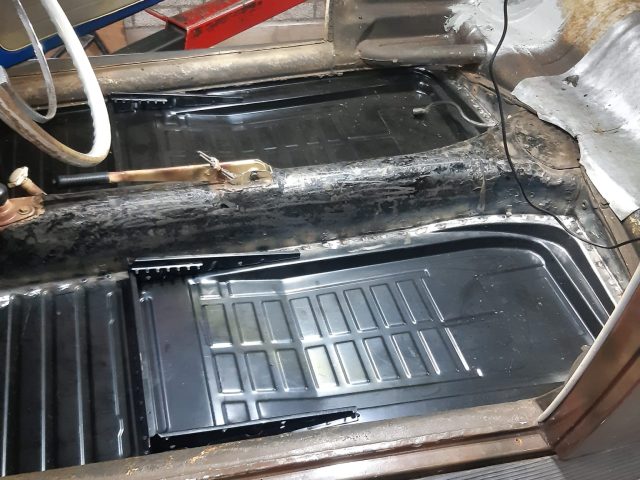 installing and Welding VW Beetle Floor-pans